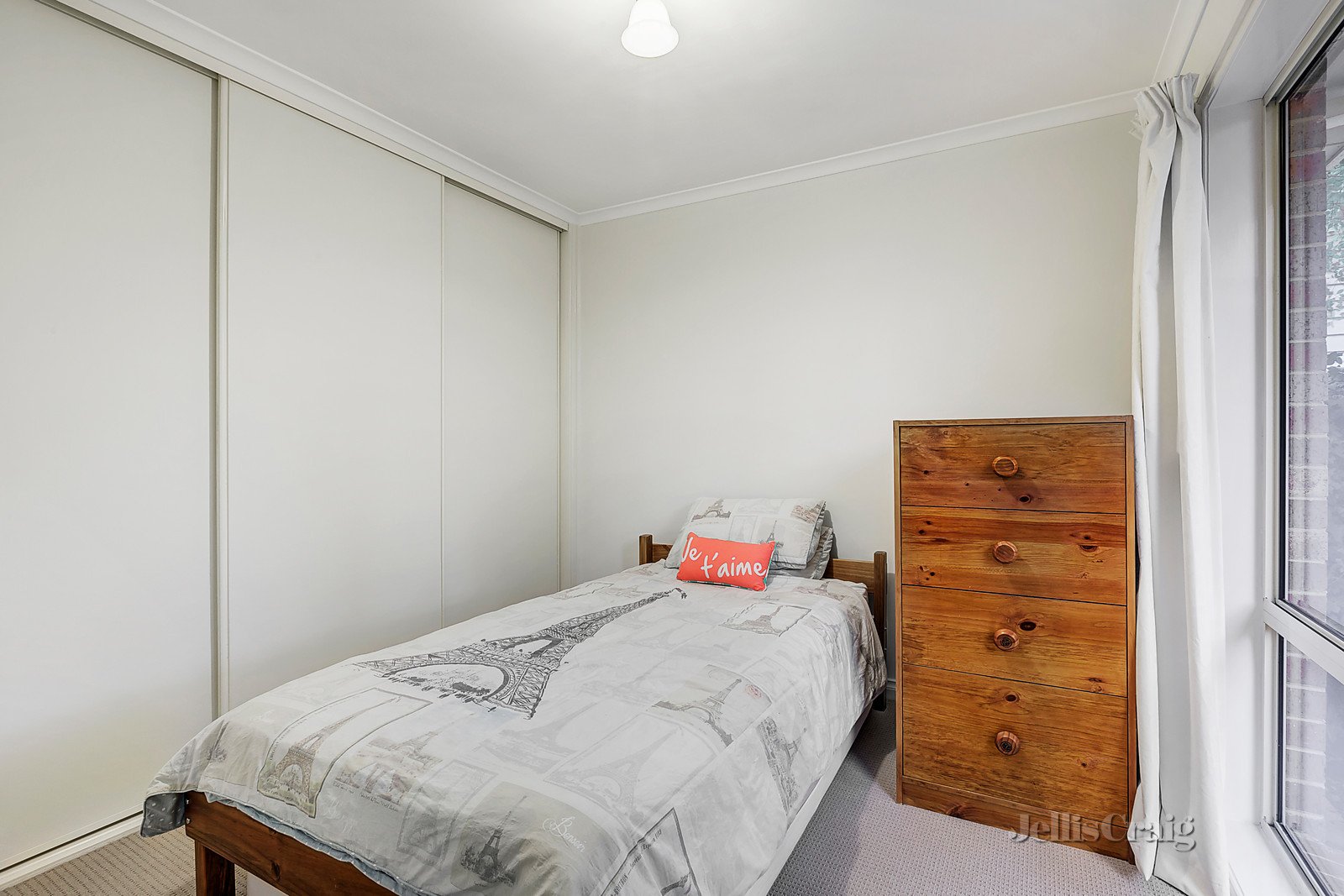 55 Rosstrevor Crescent, Mitcham image 7