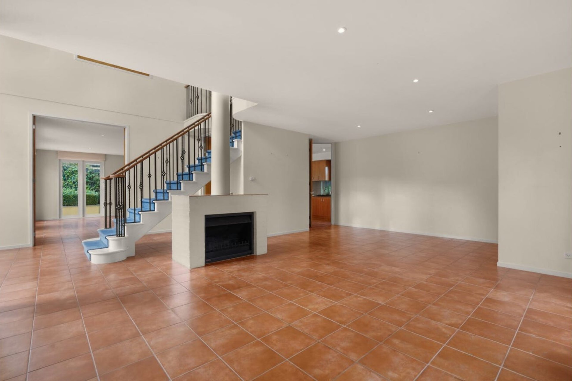 55 Staughton Road, Glen Iris image 2