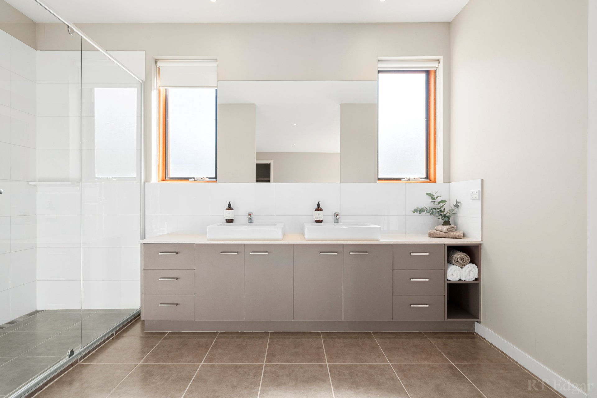 Property Gallery Thumbnail 14