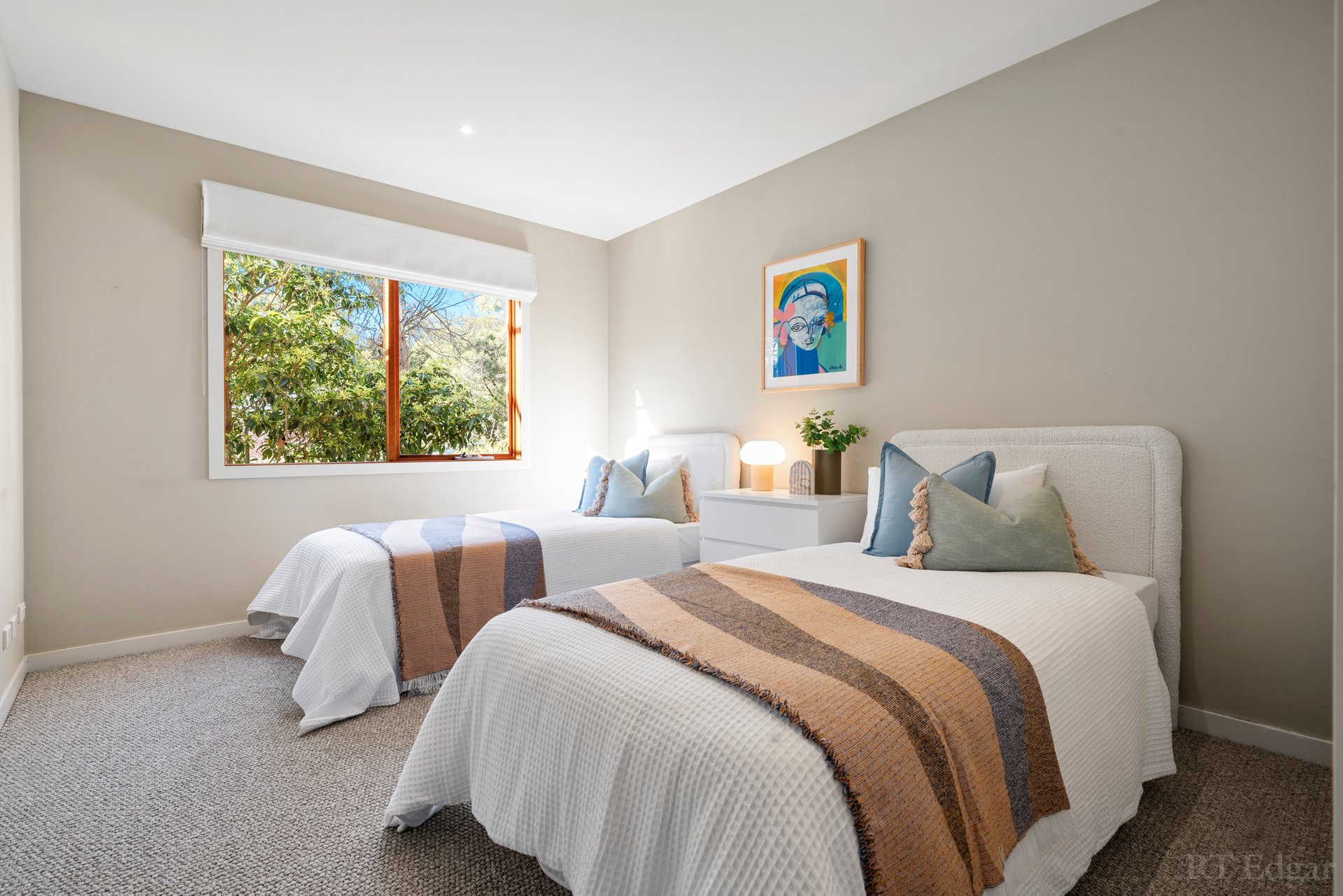 Property Gallery Thumbnail 16