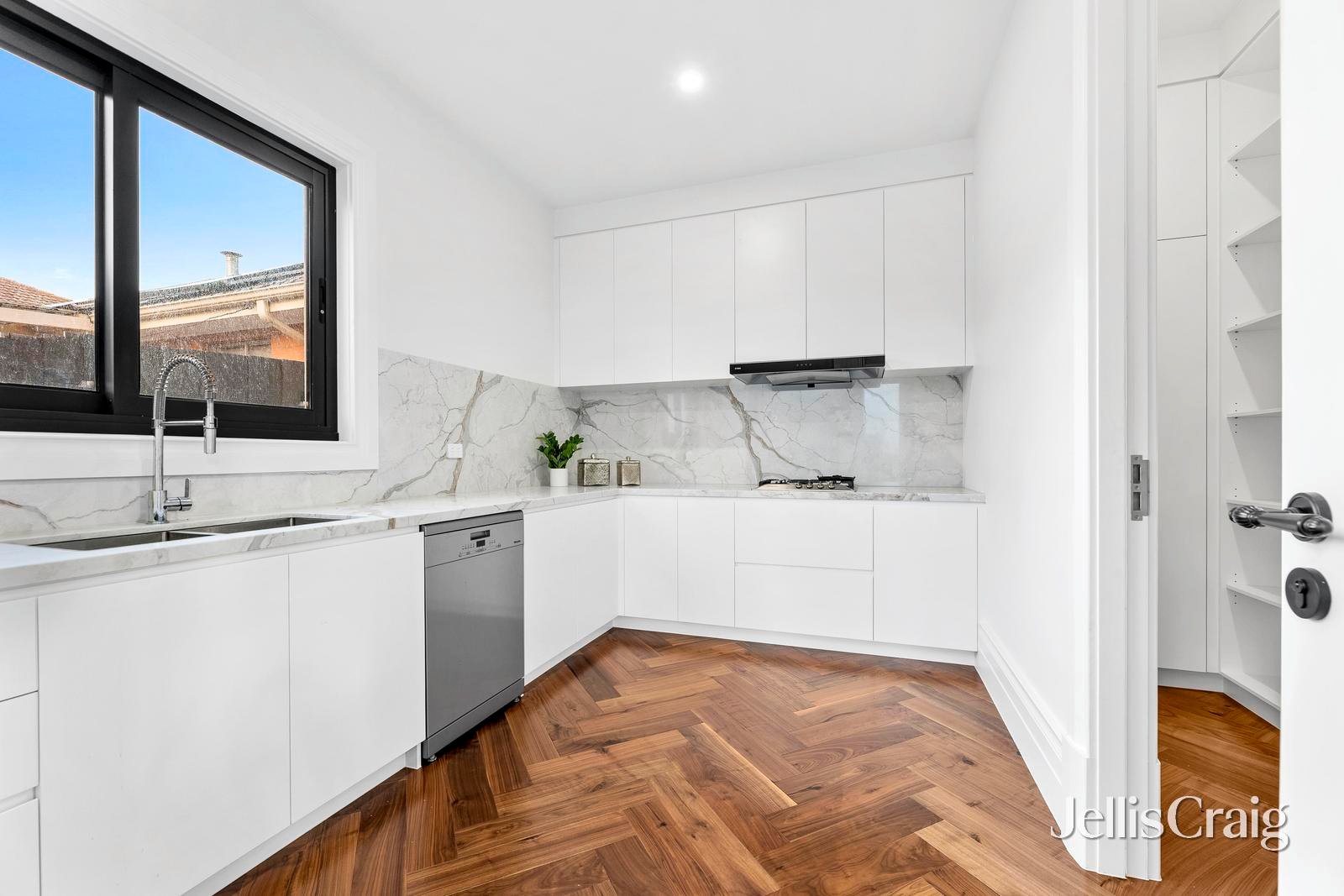 55 Townsend Street, Glen&nbsp;Waverley image 11