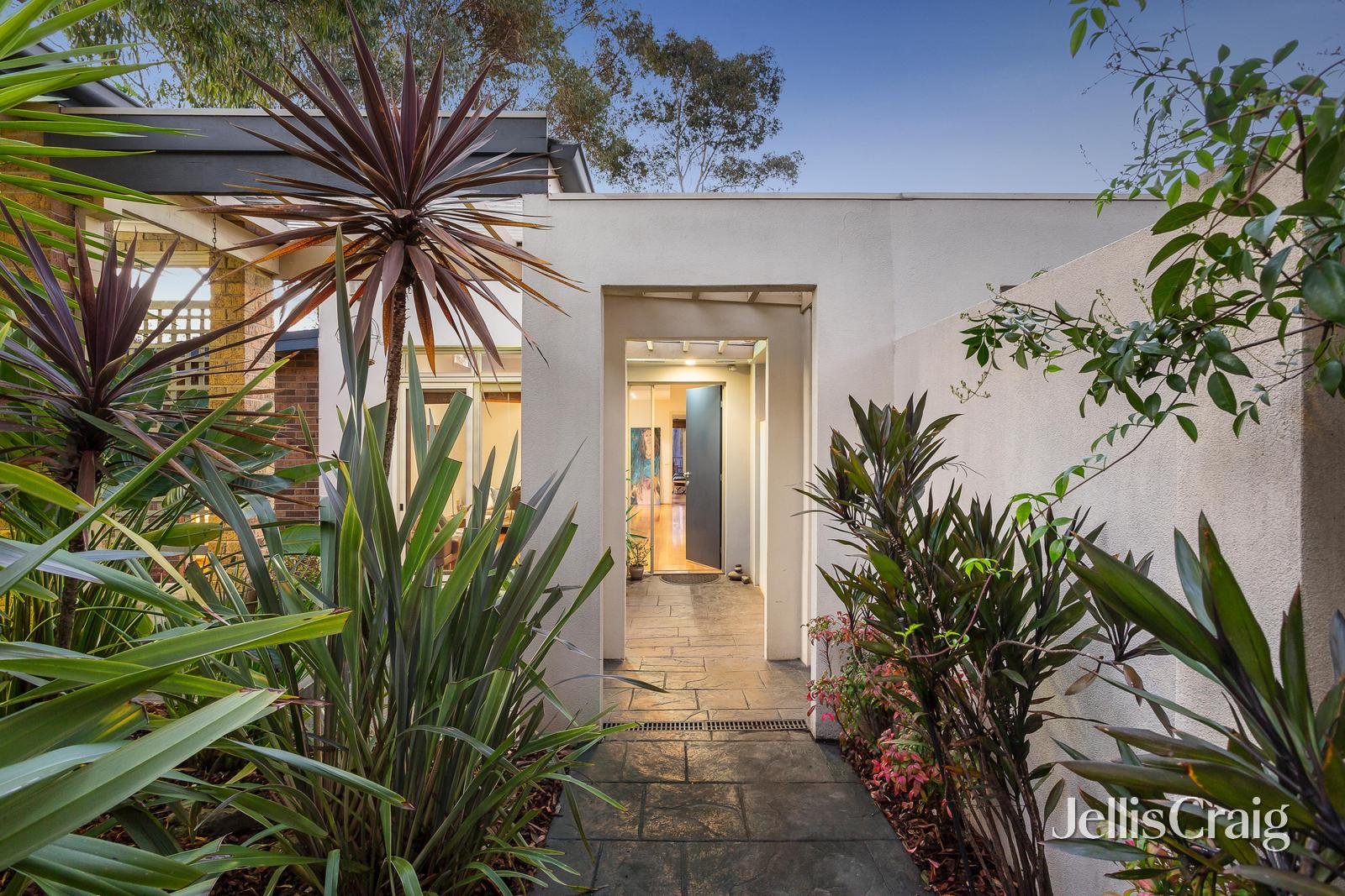 55 Unwin Street, Templestowe image 2