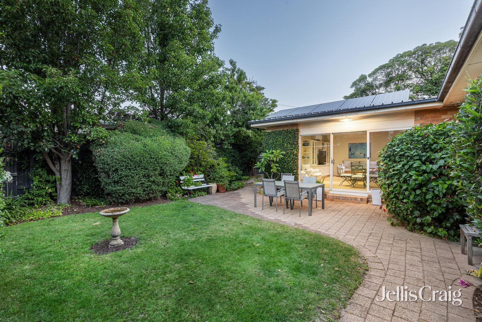 55 Warleigh Grove, Brighton image 2