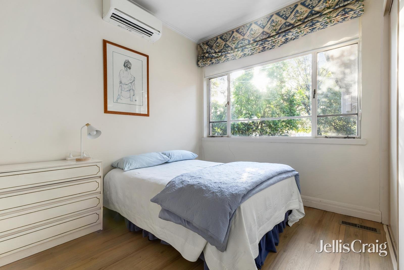 55 Warleigh Grove, Brighton image 12