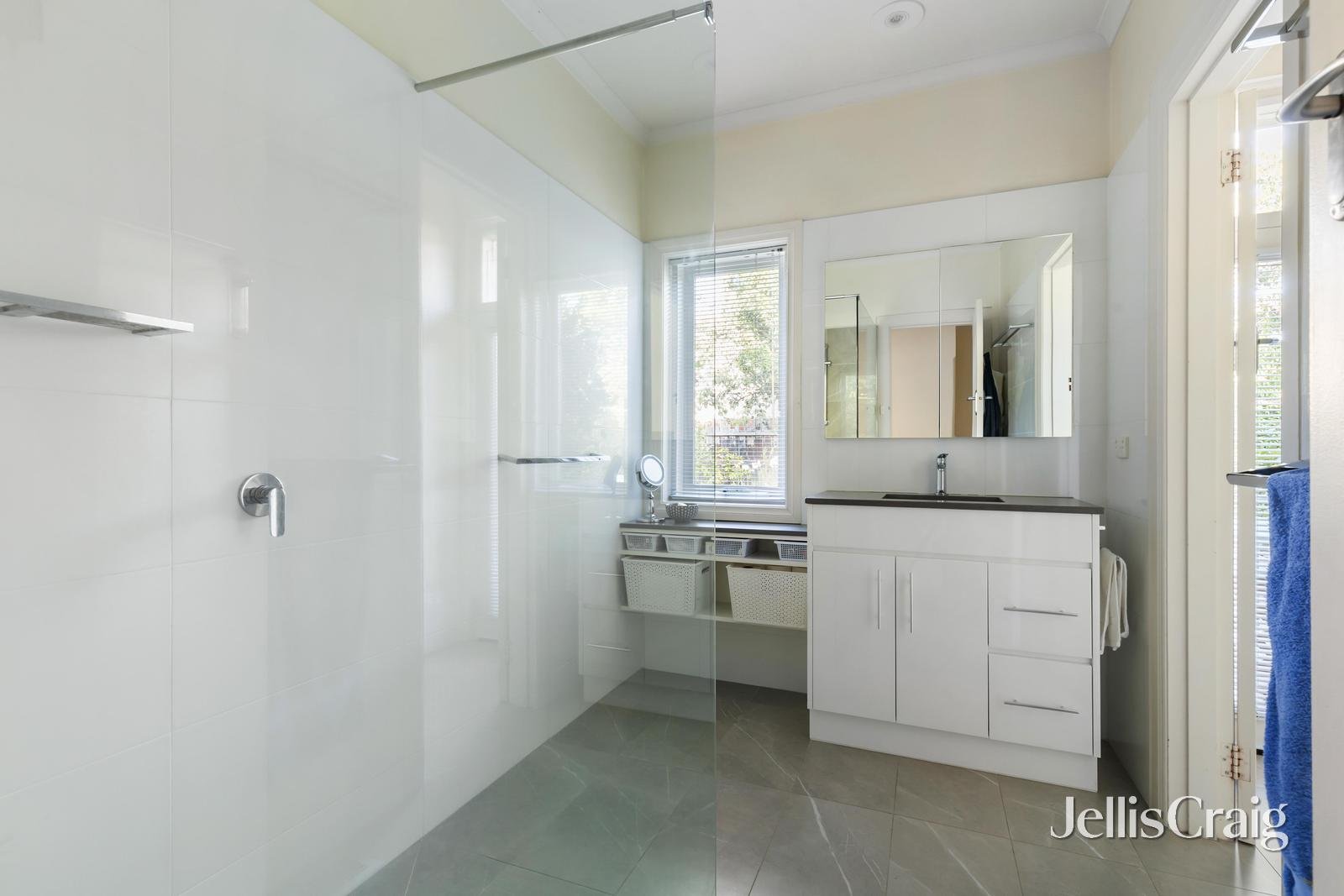 55 Warleigh Grove, Brighton image 13