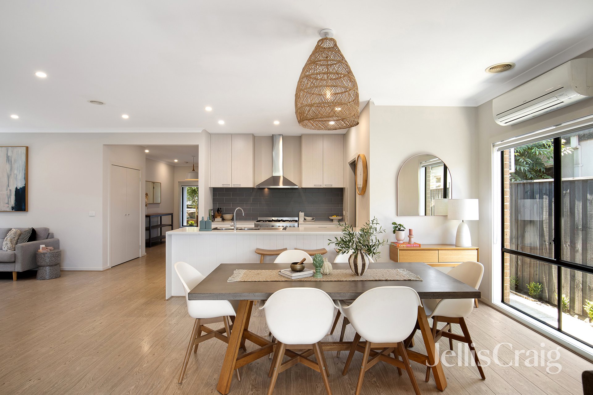 55 Woorawa Drive, Doreen image 4