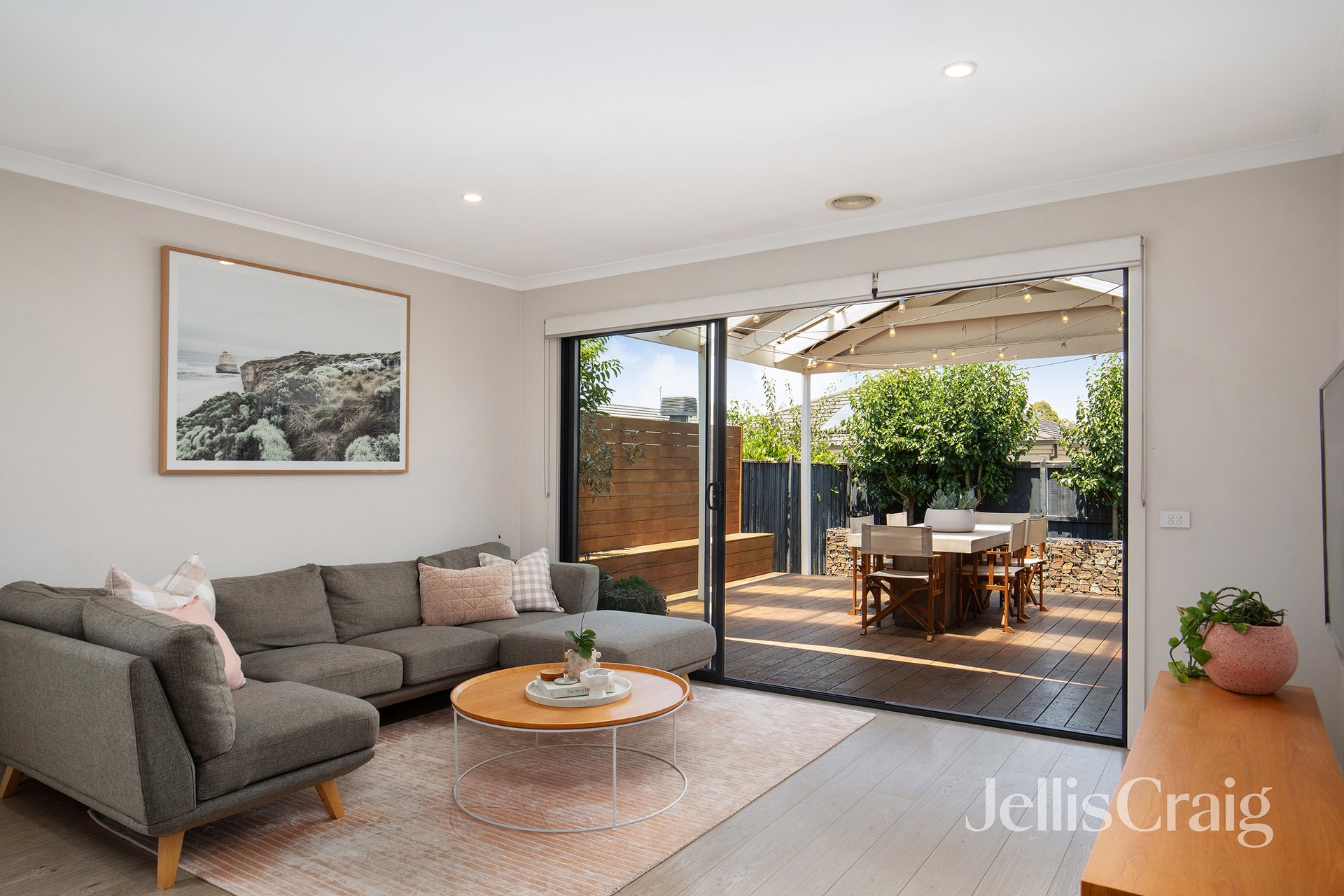 55 Woorawa Drive, Doreen image 5