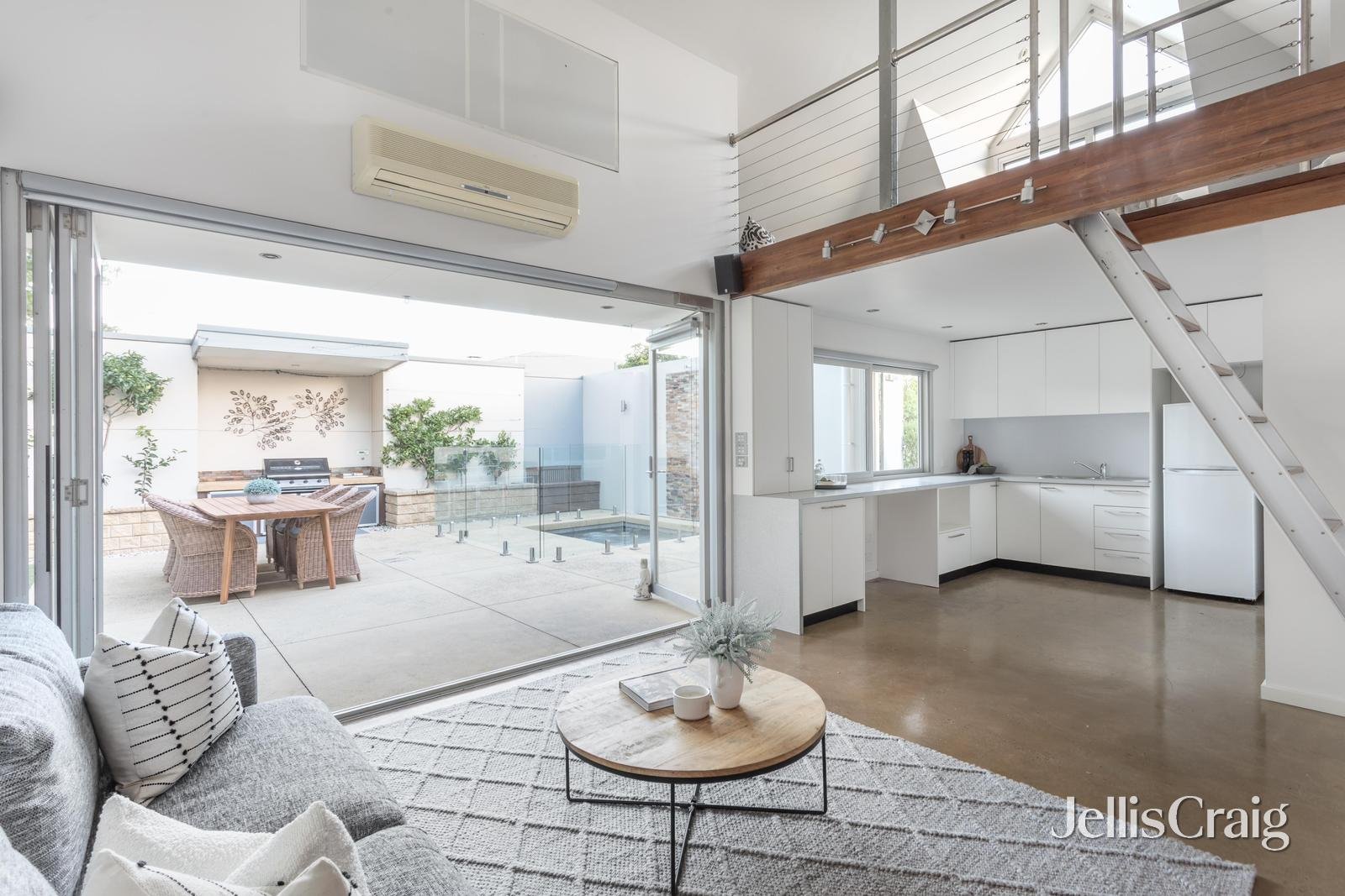 55 Woornack Road, Carnegie image 2