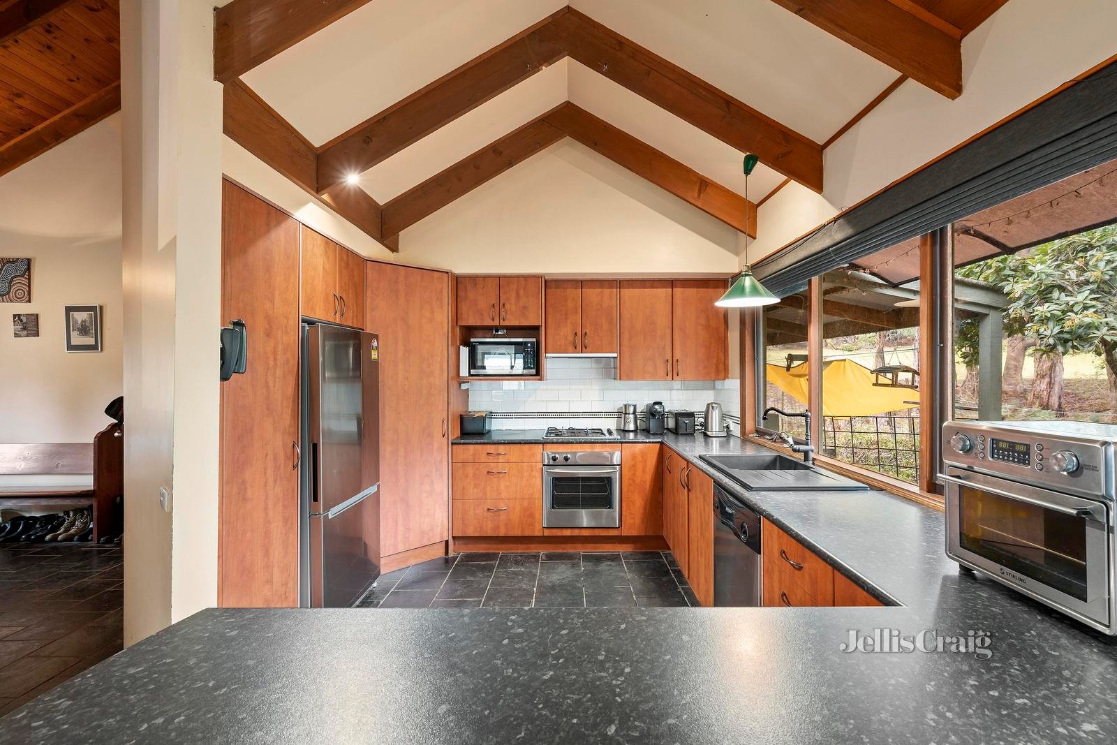 550 Healesville-Kinglake Road, Chum Creek image 3