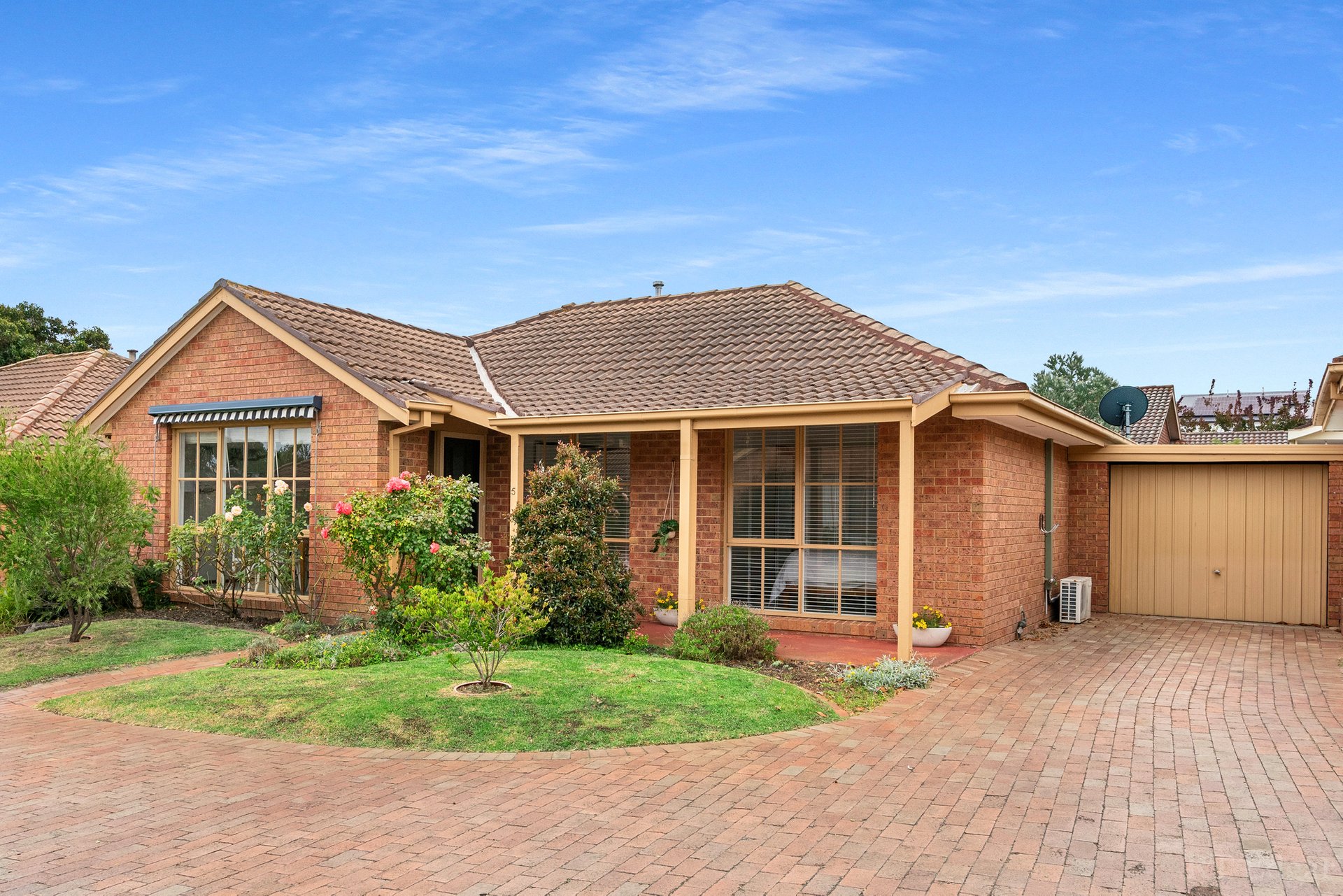 Property Gallery Thumbnail 3
