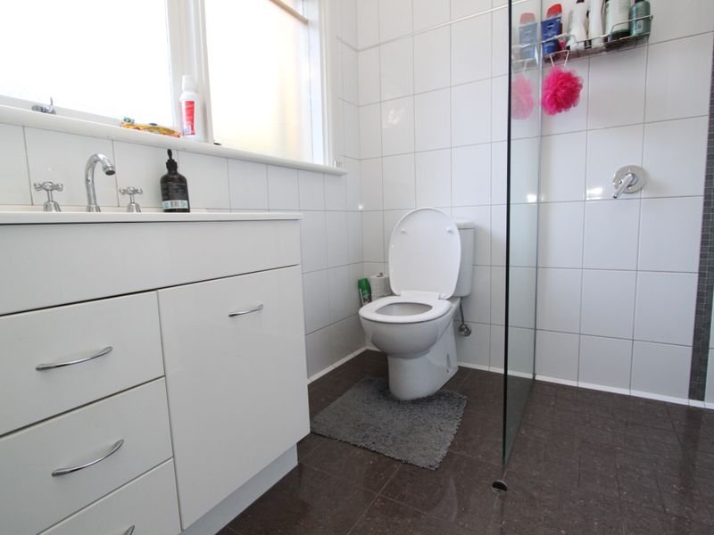Property Gallery Thumbnail 7