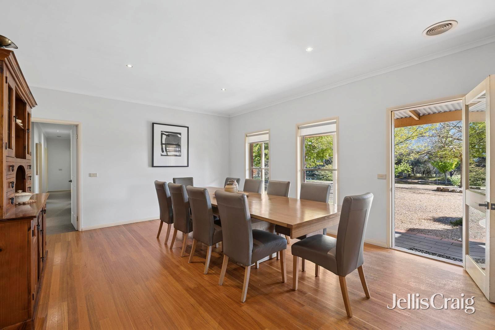 554 Romsey Road, Woodend image 10