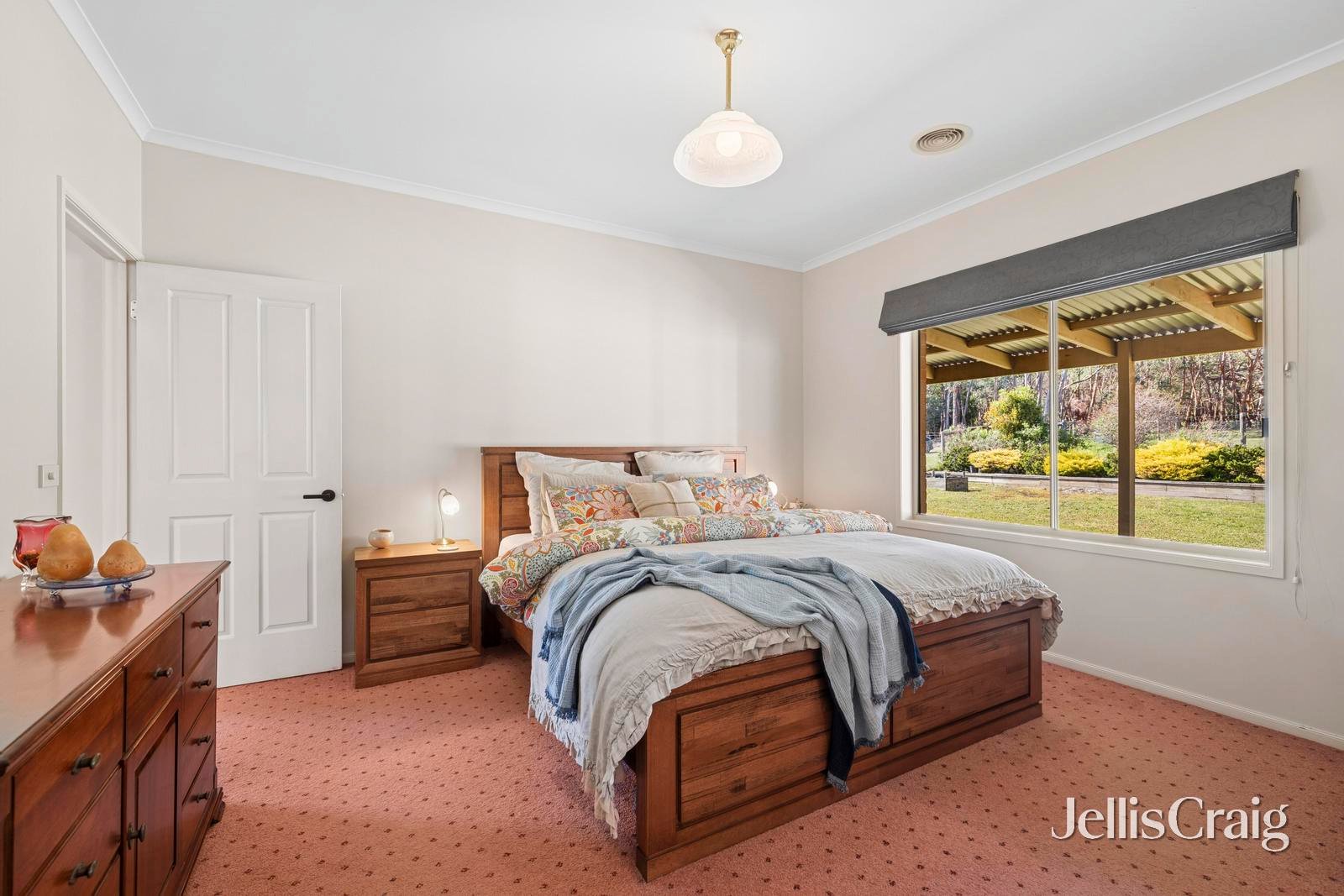 554 Romsey Road, Woodend image 16