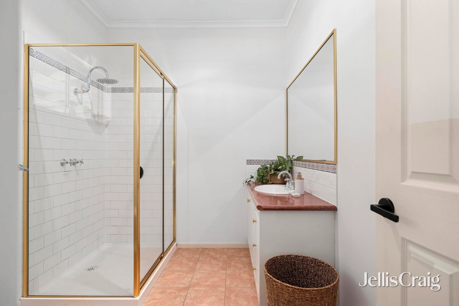 554 Romsey Road, Woodend image 17