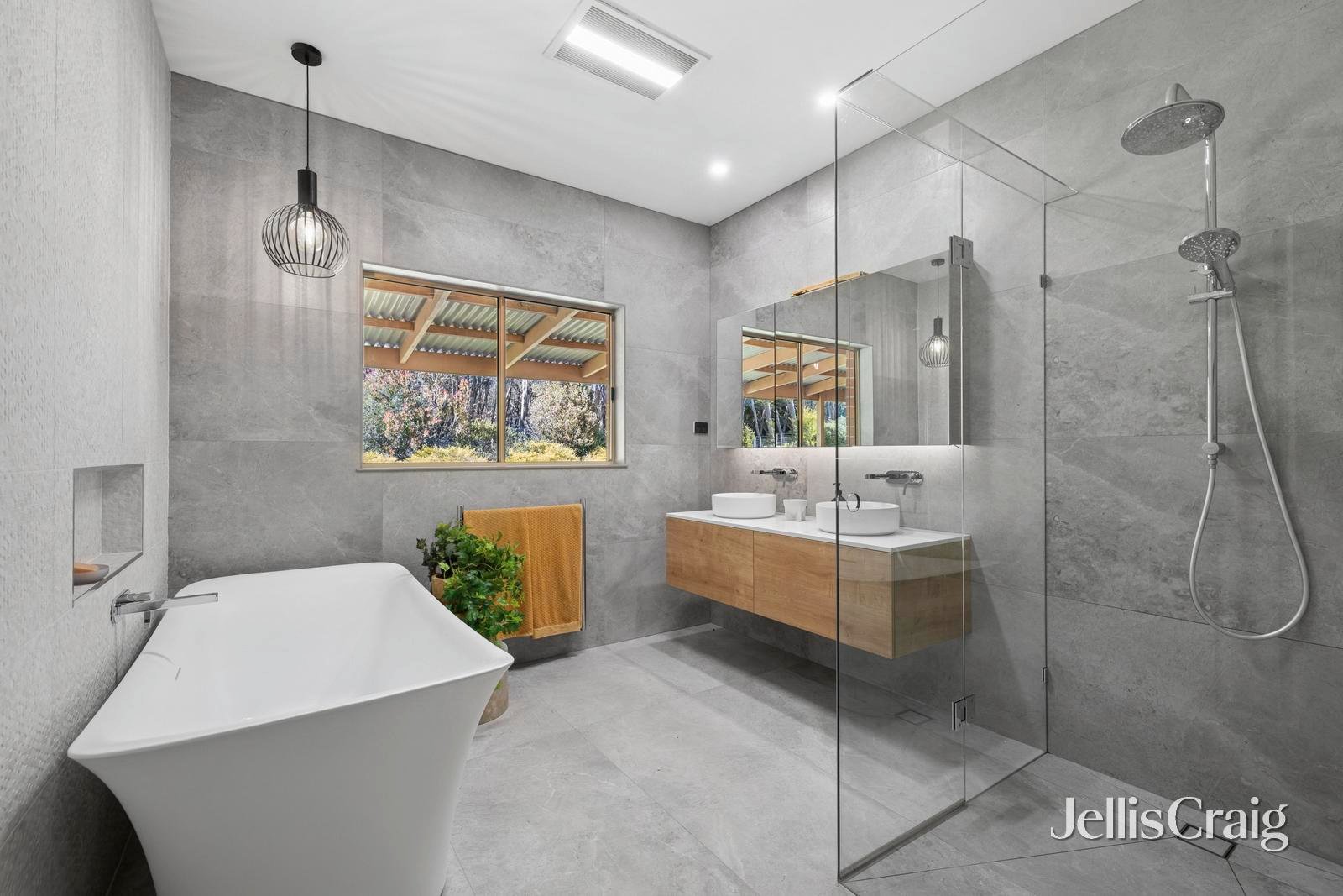 554 Romsey Road, Woodend image 19