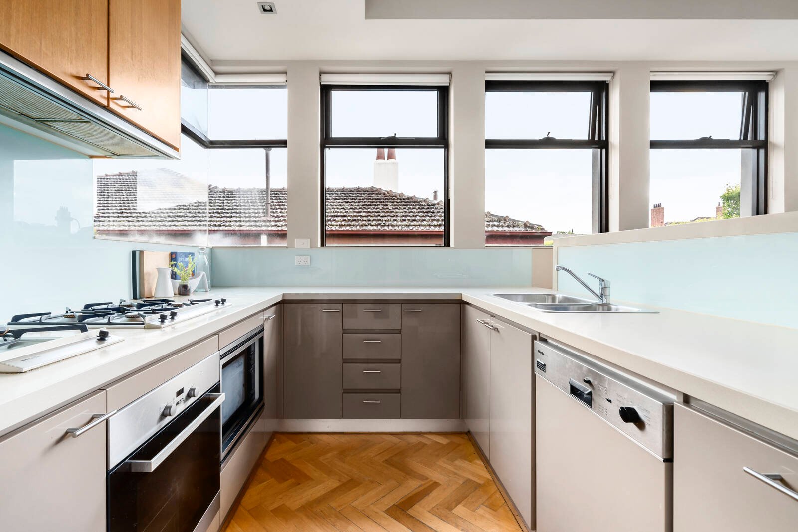 Property Gallery Thumbnail 7
