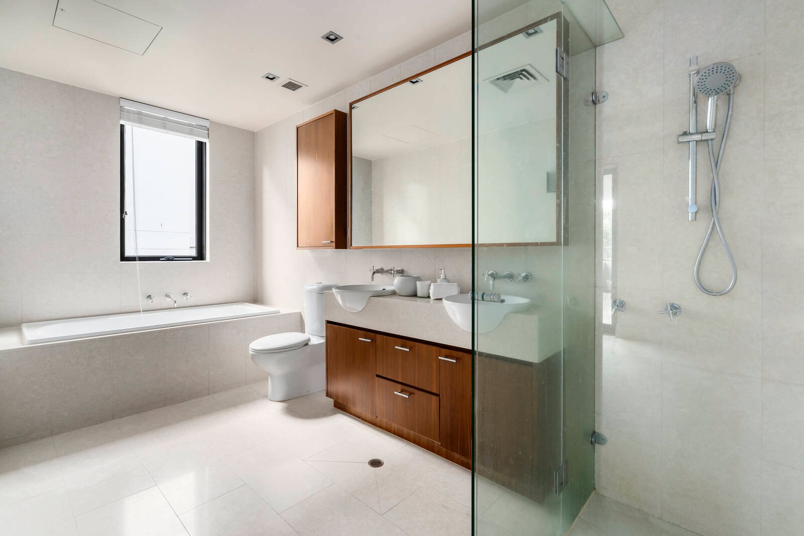 Property Gallery Thumbnail 13