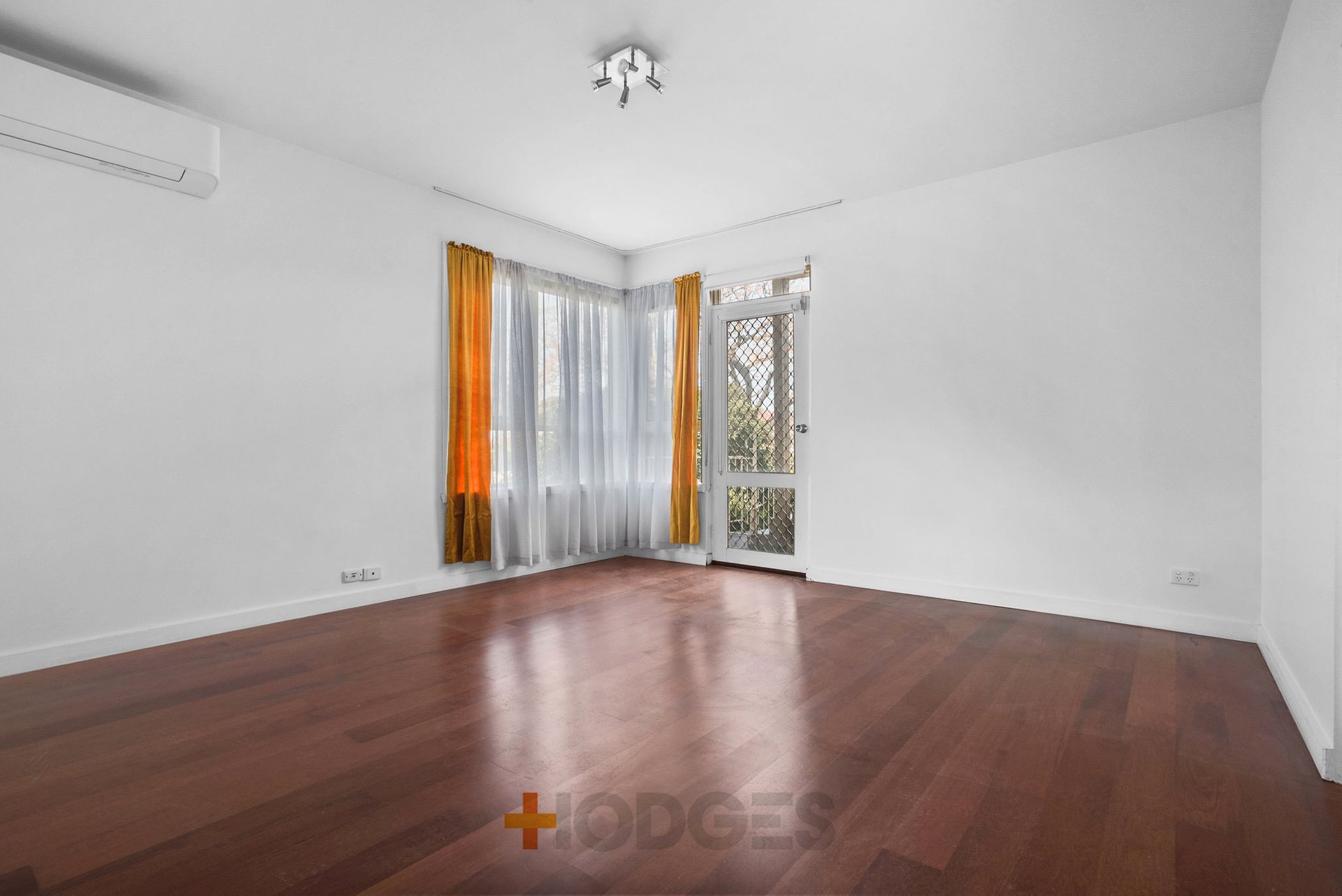 5/57 Collins Street Mentone