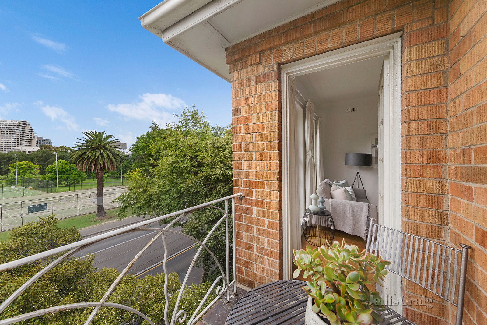 5/58 Toorak Road West, South Yarra image 4