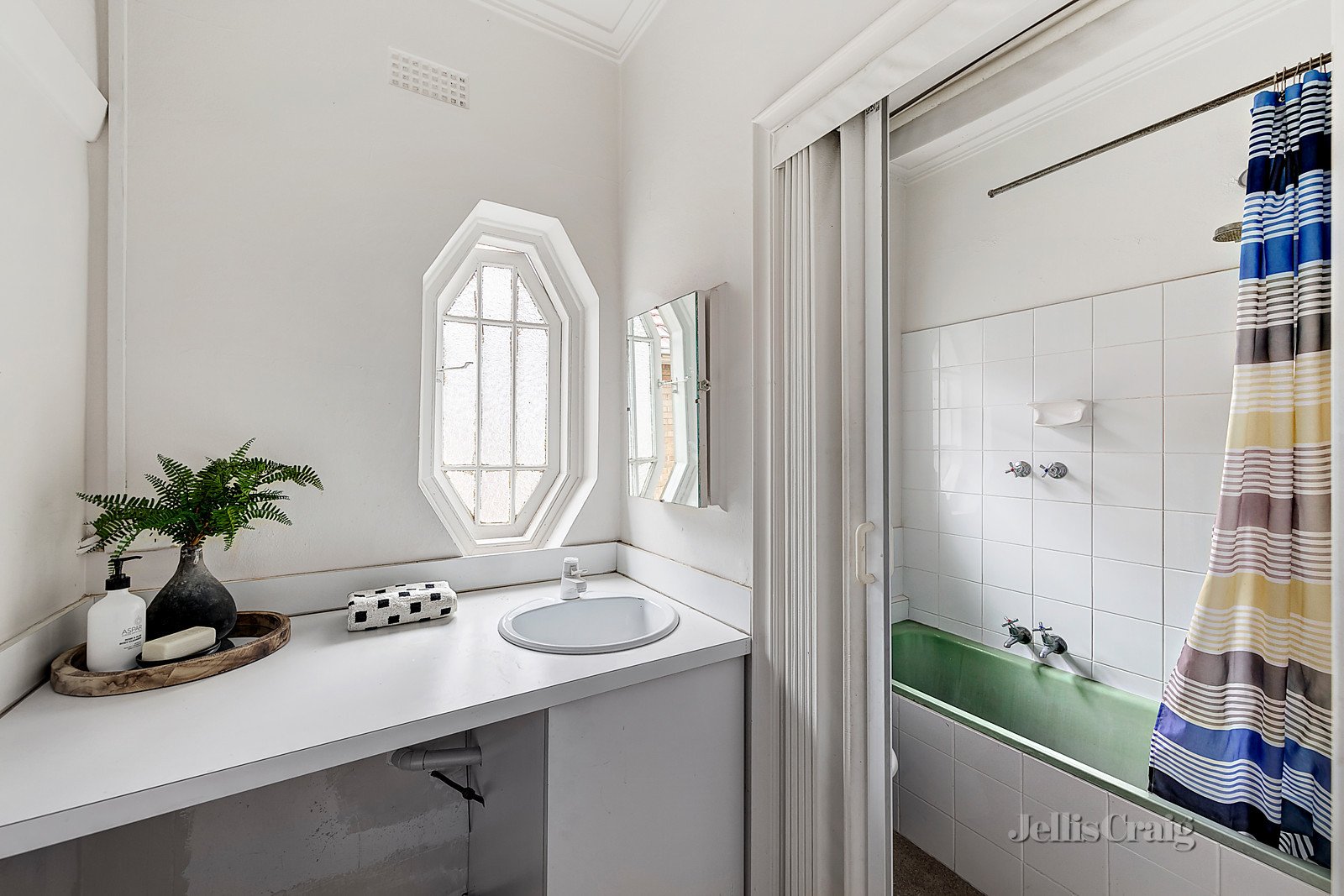 5/58 Toorak Road West, South Yarra image 6
