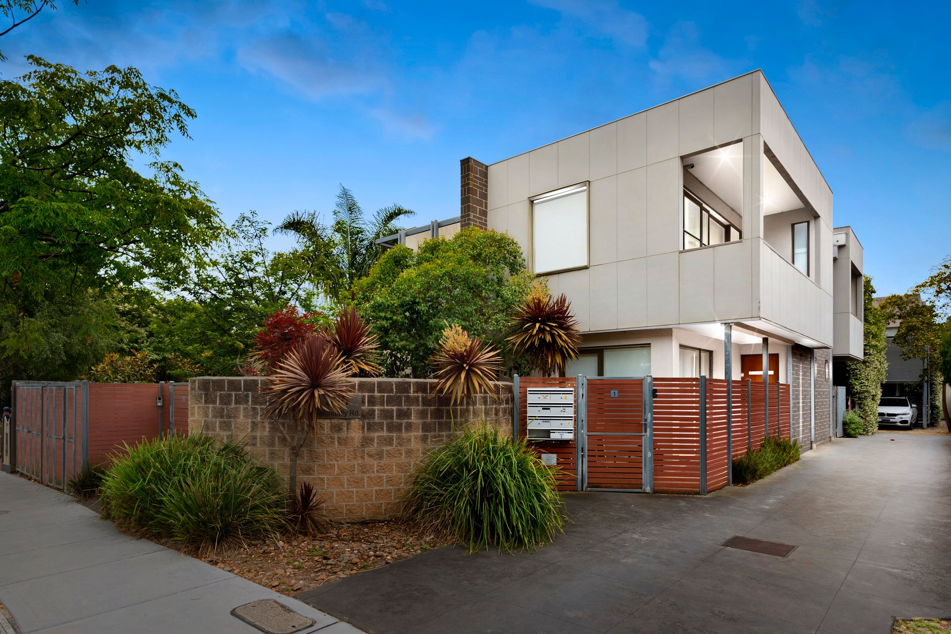 Property Gallery - Main Image