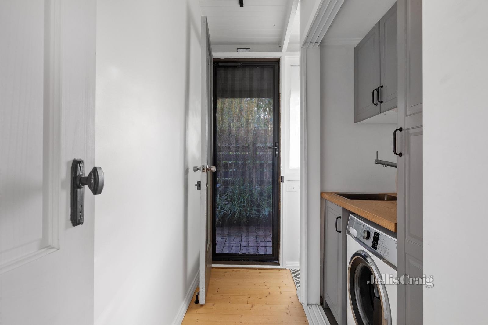 5/58B Looker Road, Montmorency image 10