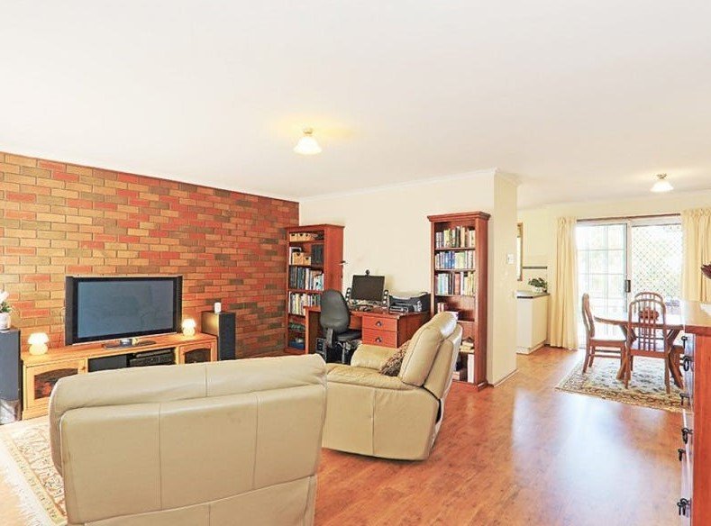 5/59 Hewish Road, Croydon image 2