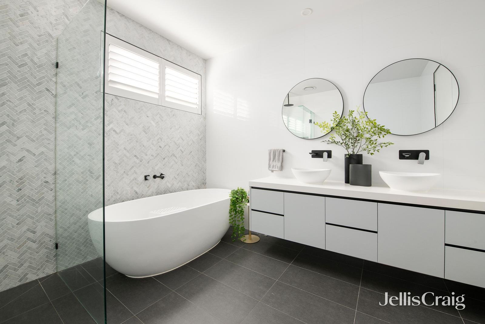 55A Graham Street, Newport image 11