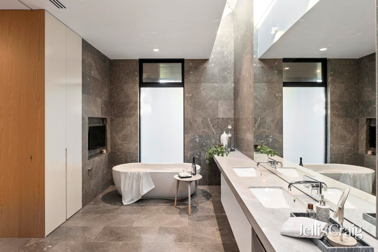 56-58 Williams Road, Park Orchards image 16