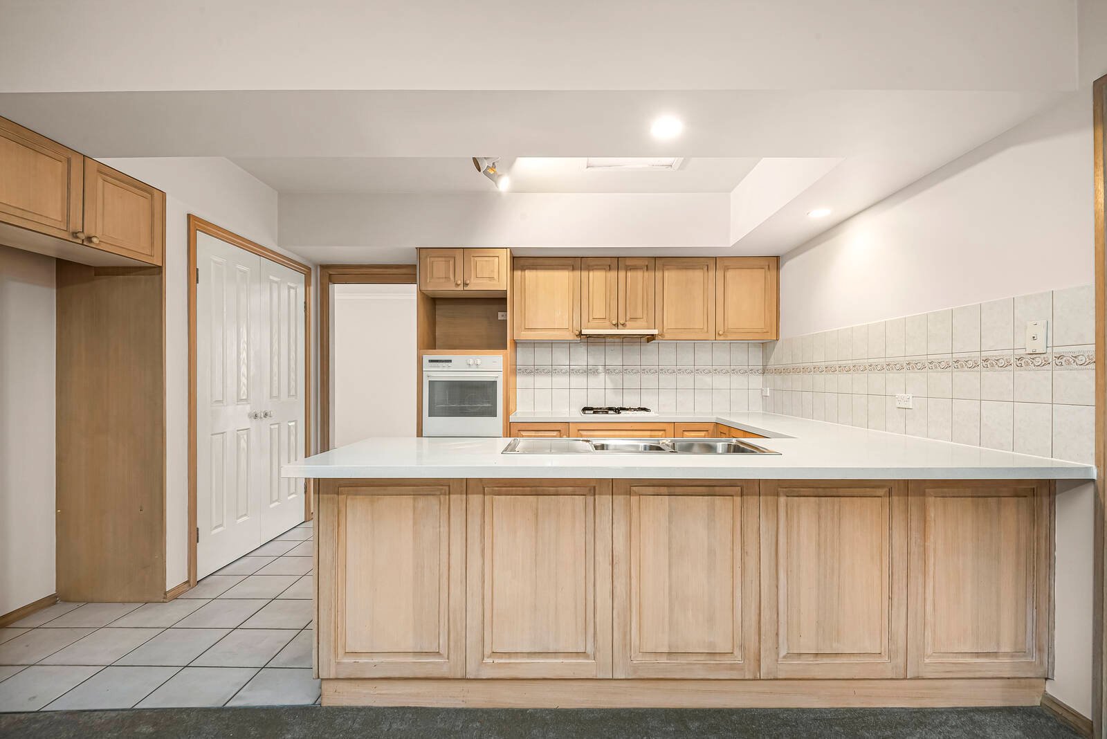 Property Gallery Thumbnail 3