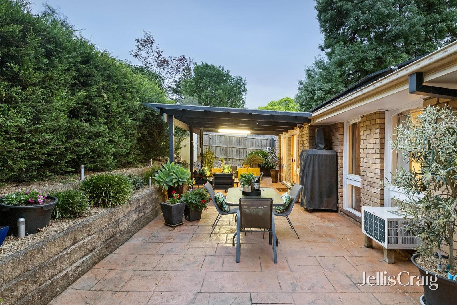 56 Avandina Crescent, Greensborough image 10