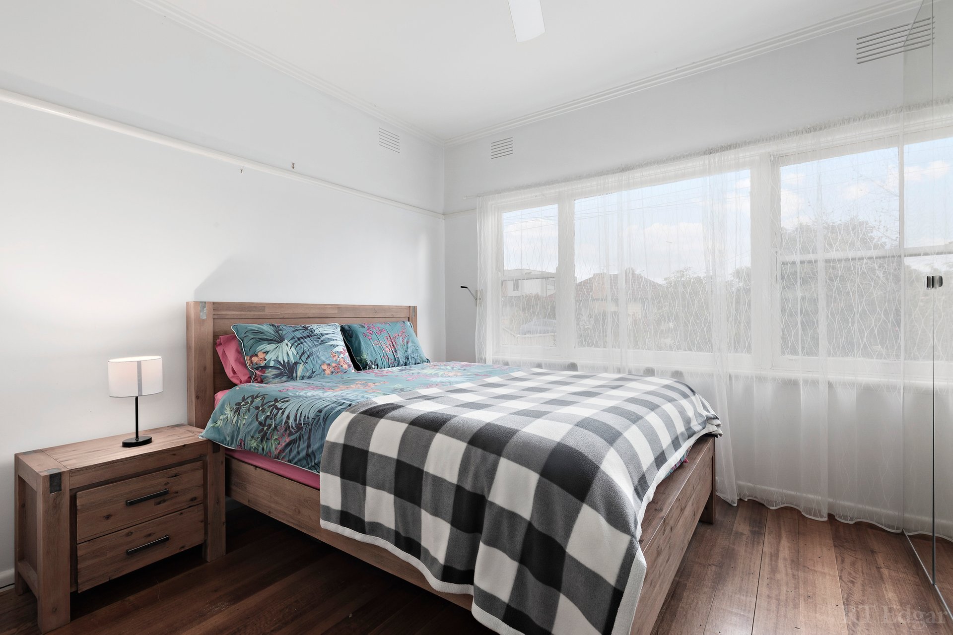 Property Gallery Thumbnail 7