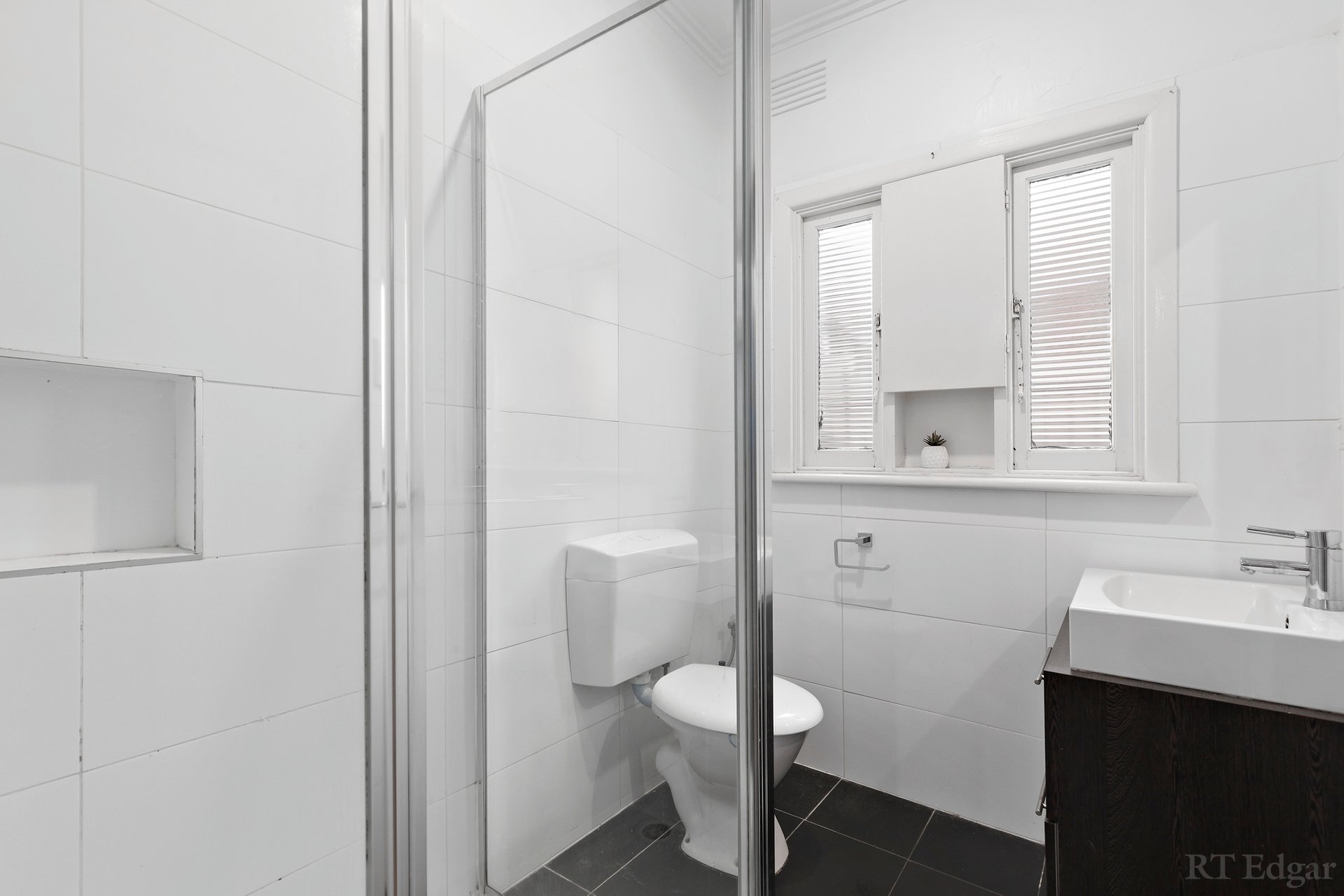 Property Gallery Thumbnail 8
