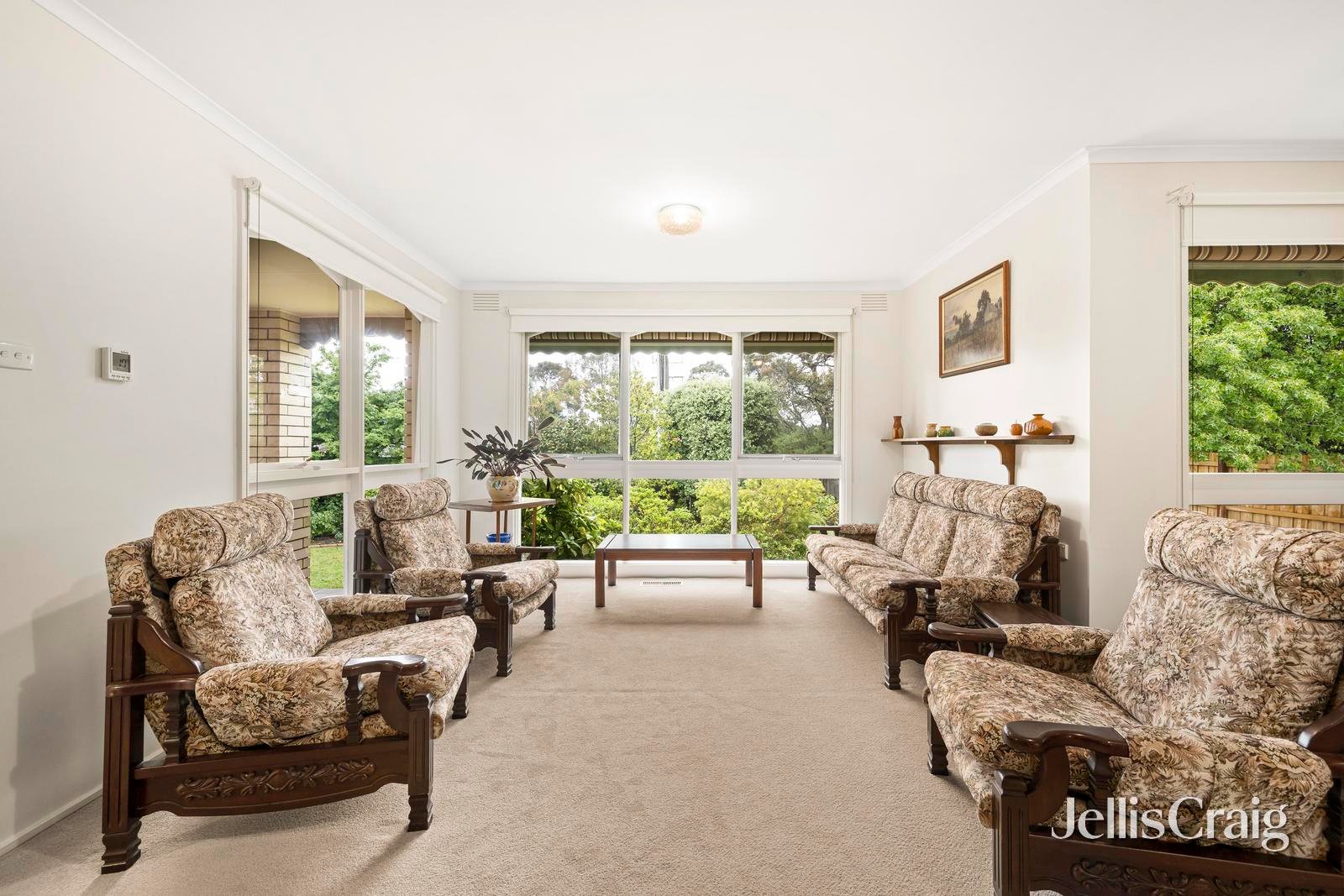 56 Bellara Drive, Mooroolbark image 2