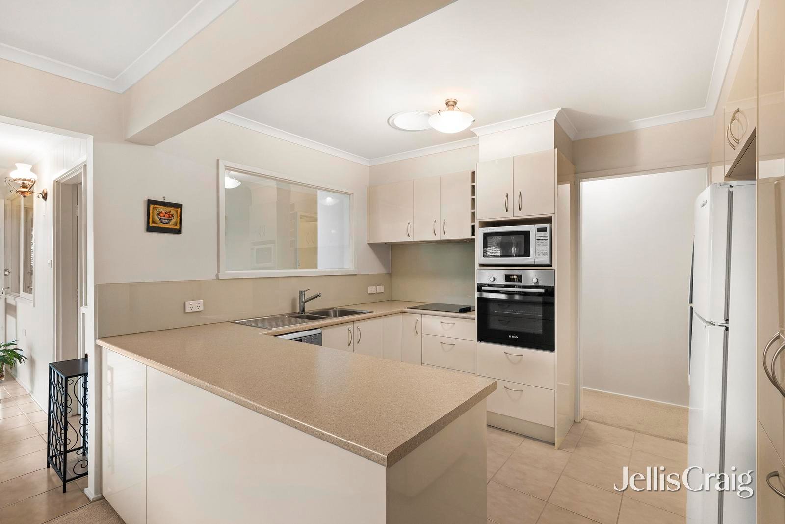 56 Bellara Drive, Mooroolbark image 8