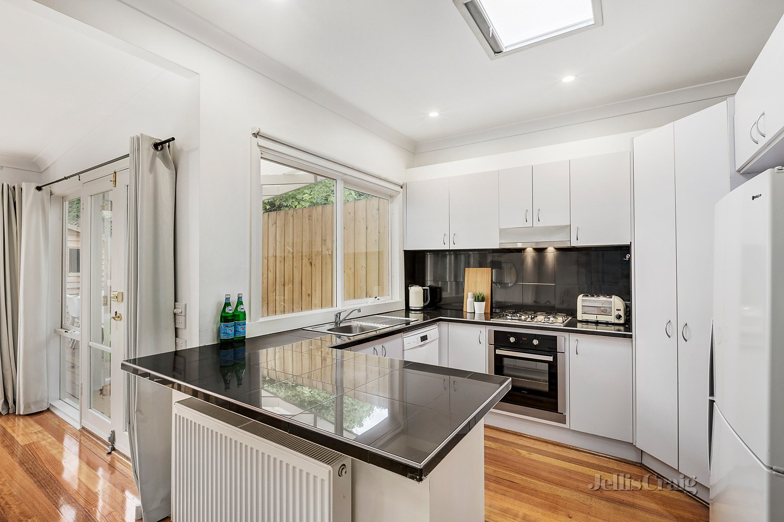 56 Denham Street, Hawthorn image 3