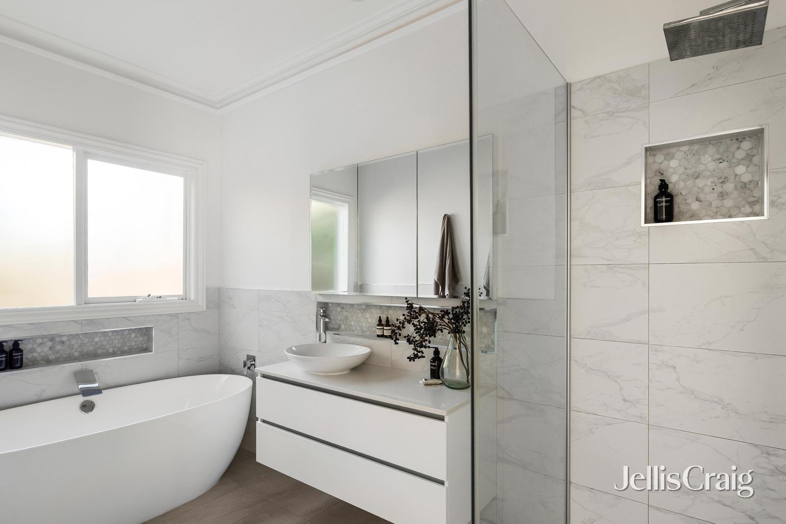 56 Essex Road, Surrey&nbsp;Hills image 15