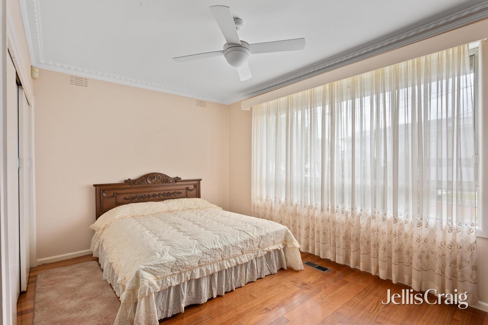 56 Gladesville Drive, Bentleigh East image 5