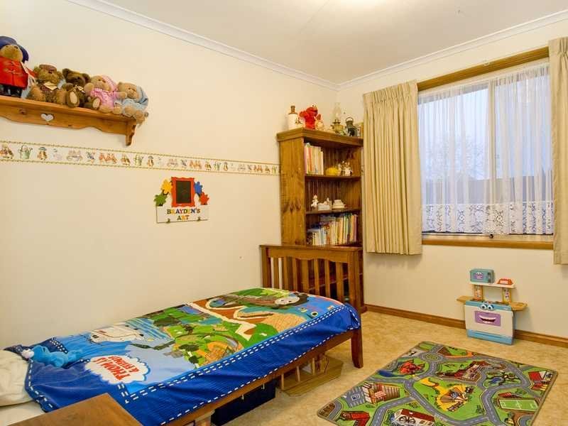 56 Granault Parade, Corio image 10