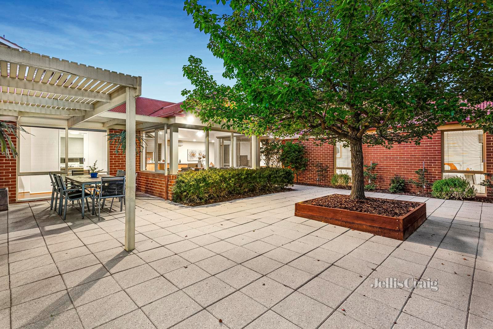 56 Hayes Road, Strathmore image 10