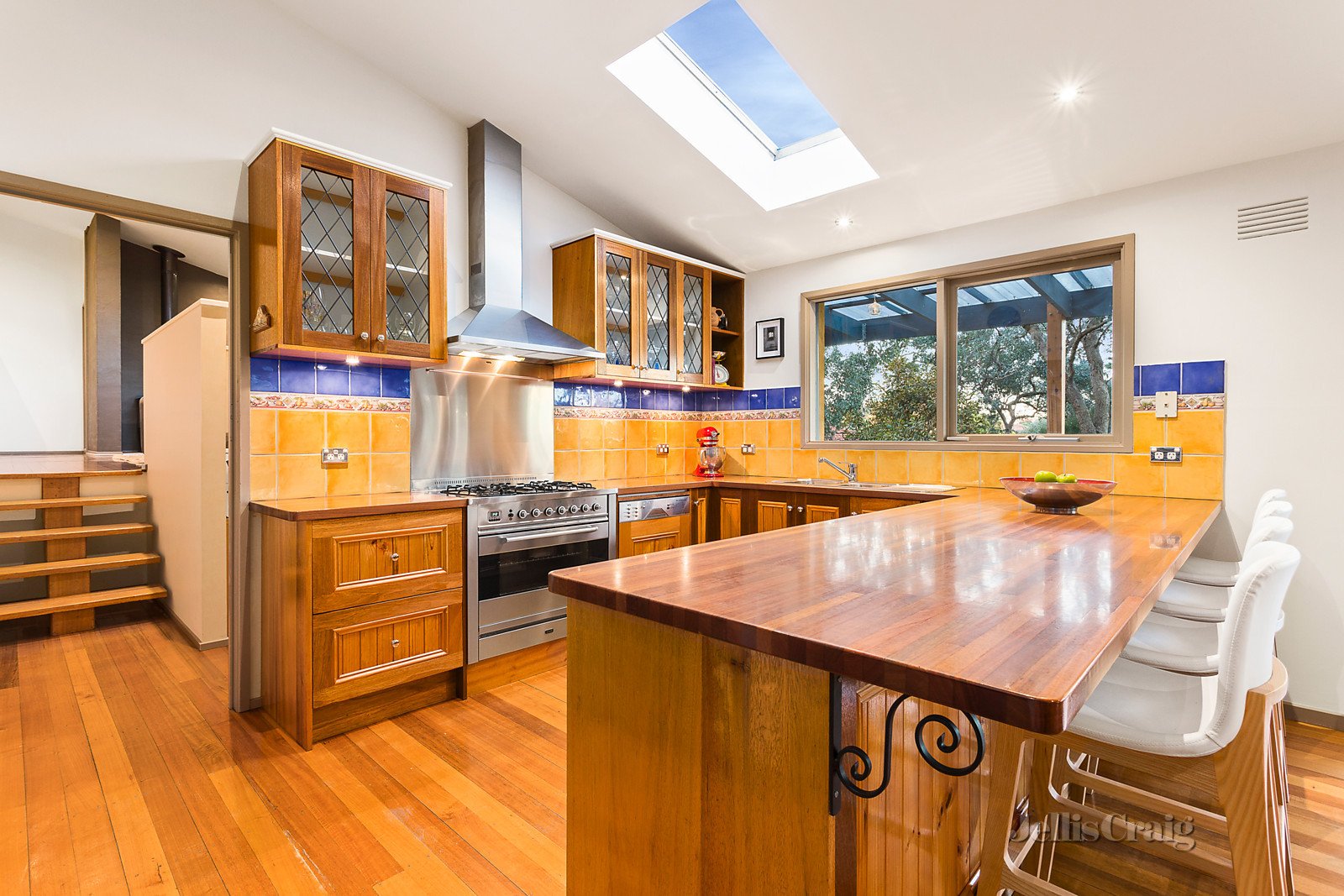 56 Hillcrest Road, Eltham North image 3