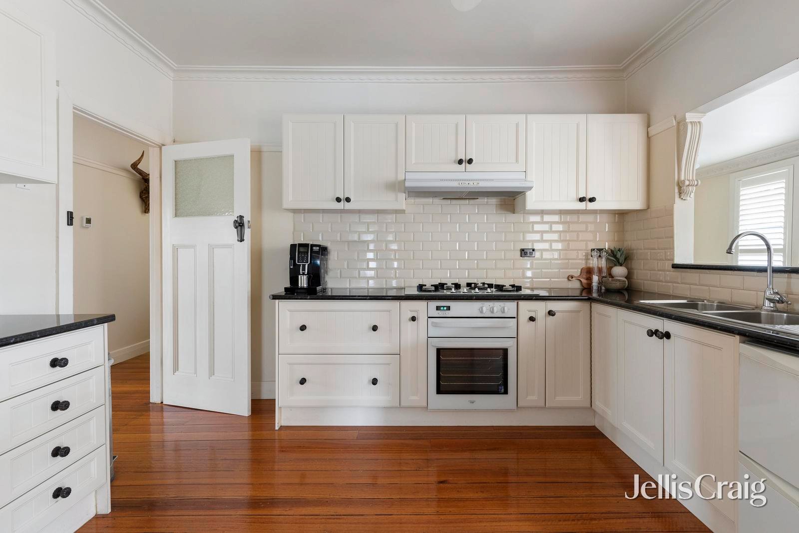 56 Howard Street, Reservoir image 3