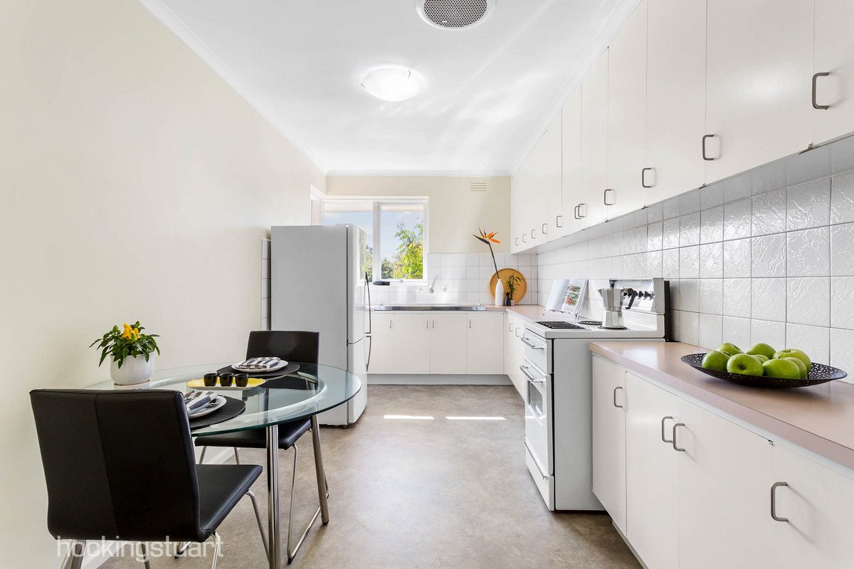 5/6 Leopold Crescent, Mont Albert image 4