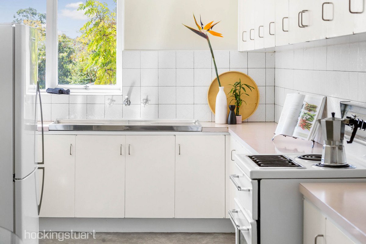 5/6 Leopold Crescent, Mont Albert image 5