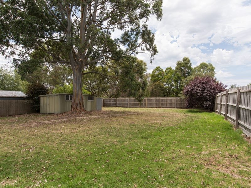 56 Lyons Road, Croydon North image 13