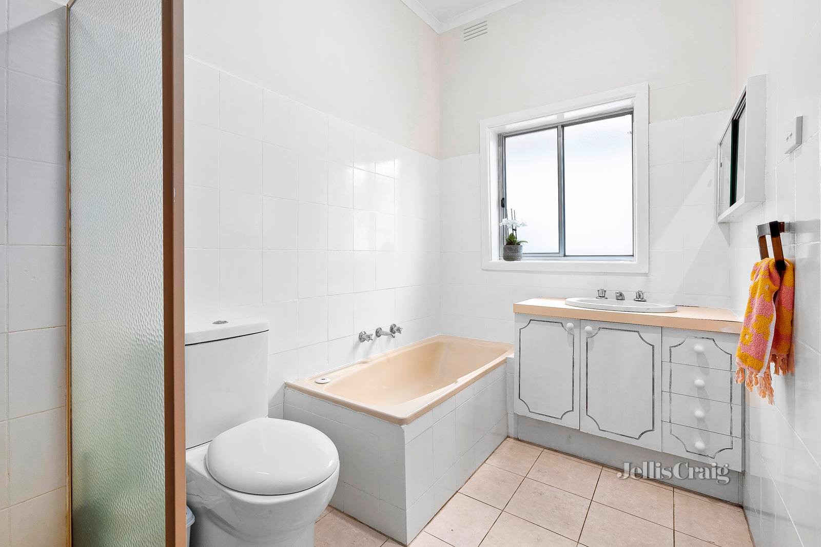 56 Ngarveno Street, Moonee Ponds image 9