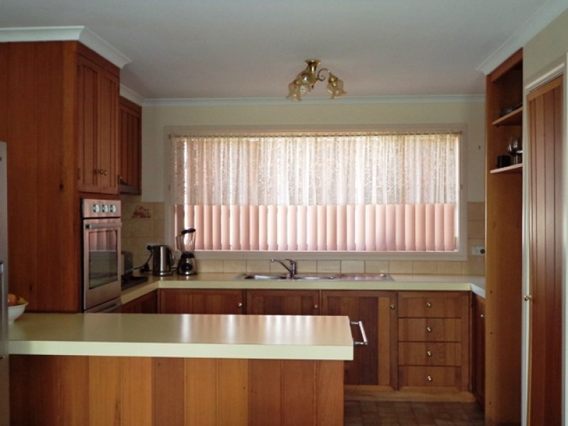 56 Northview Drive, Leopold image 4