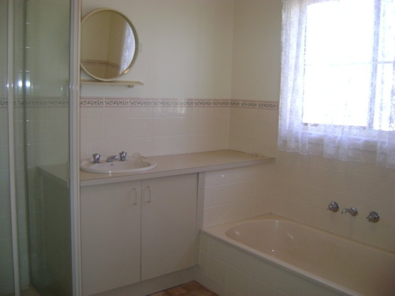 56 Northview Drive, Leopold image 9