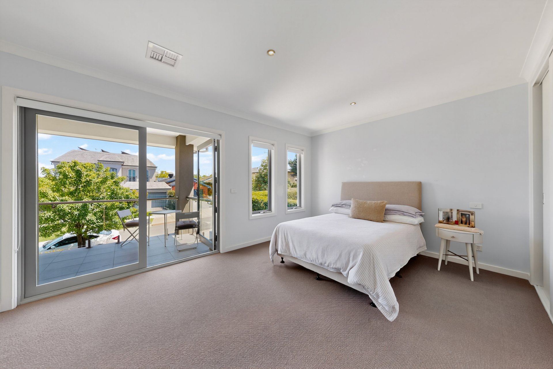 56 Ogilvie Street, Essendon image 10