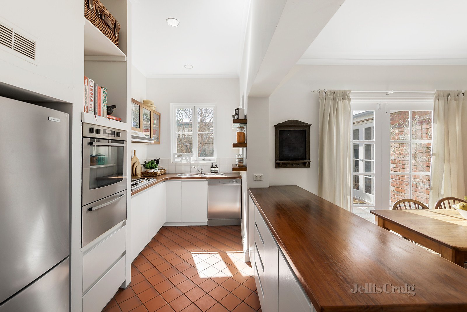 56 Park Street, Abbotsford image 3
